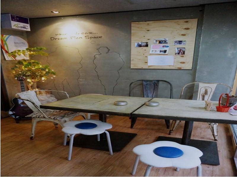 Backpackers' House Hotel Busan Bagian luar foto