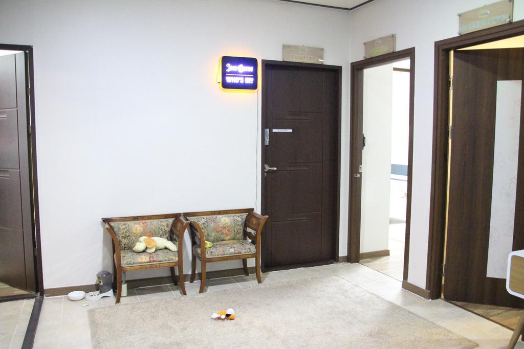 Backpackers' House Hotel Busan Bagian luar foto