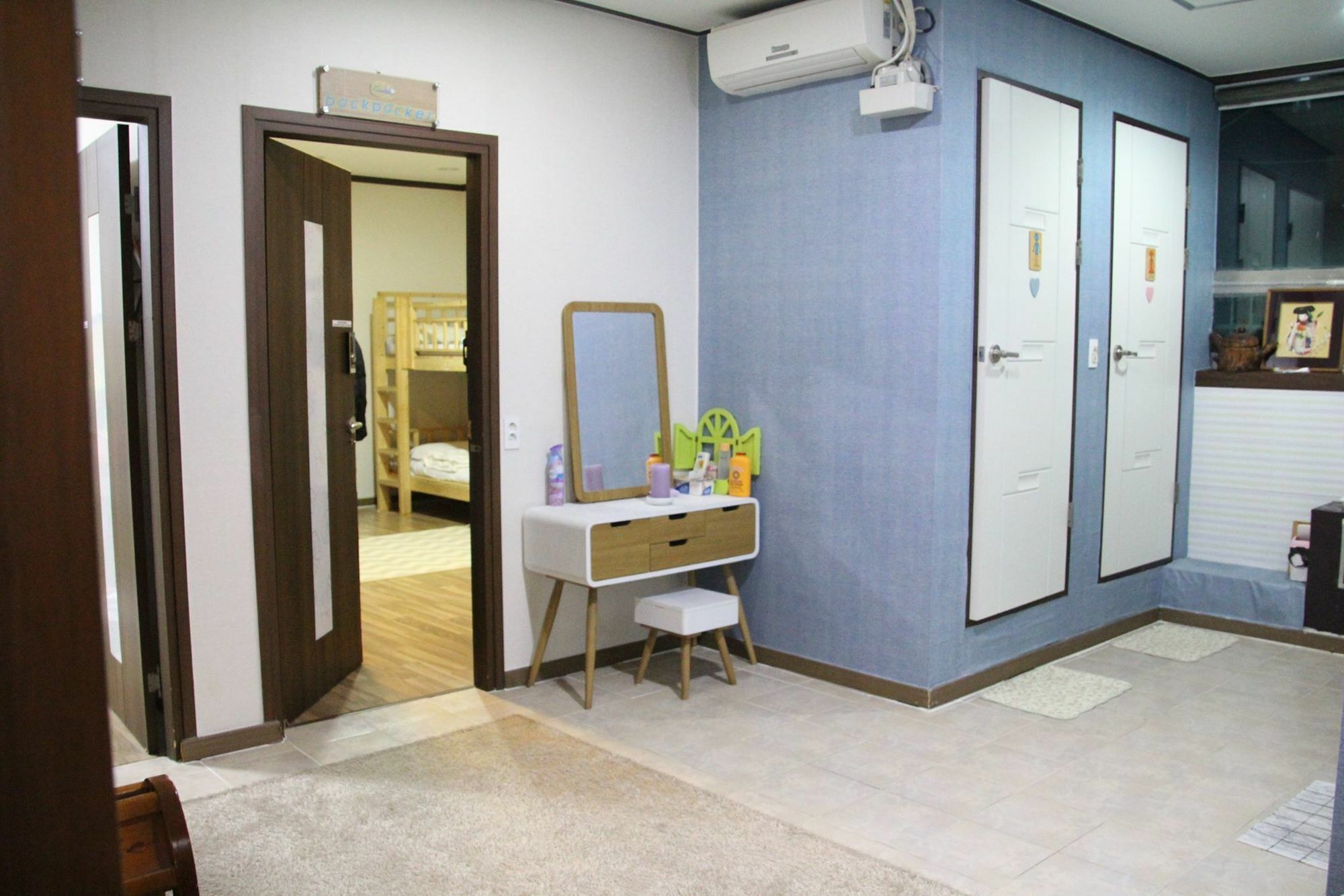 Backpackers' House Hotel Busan Bagian luar foto