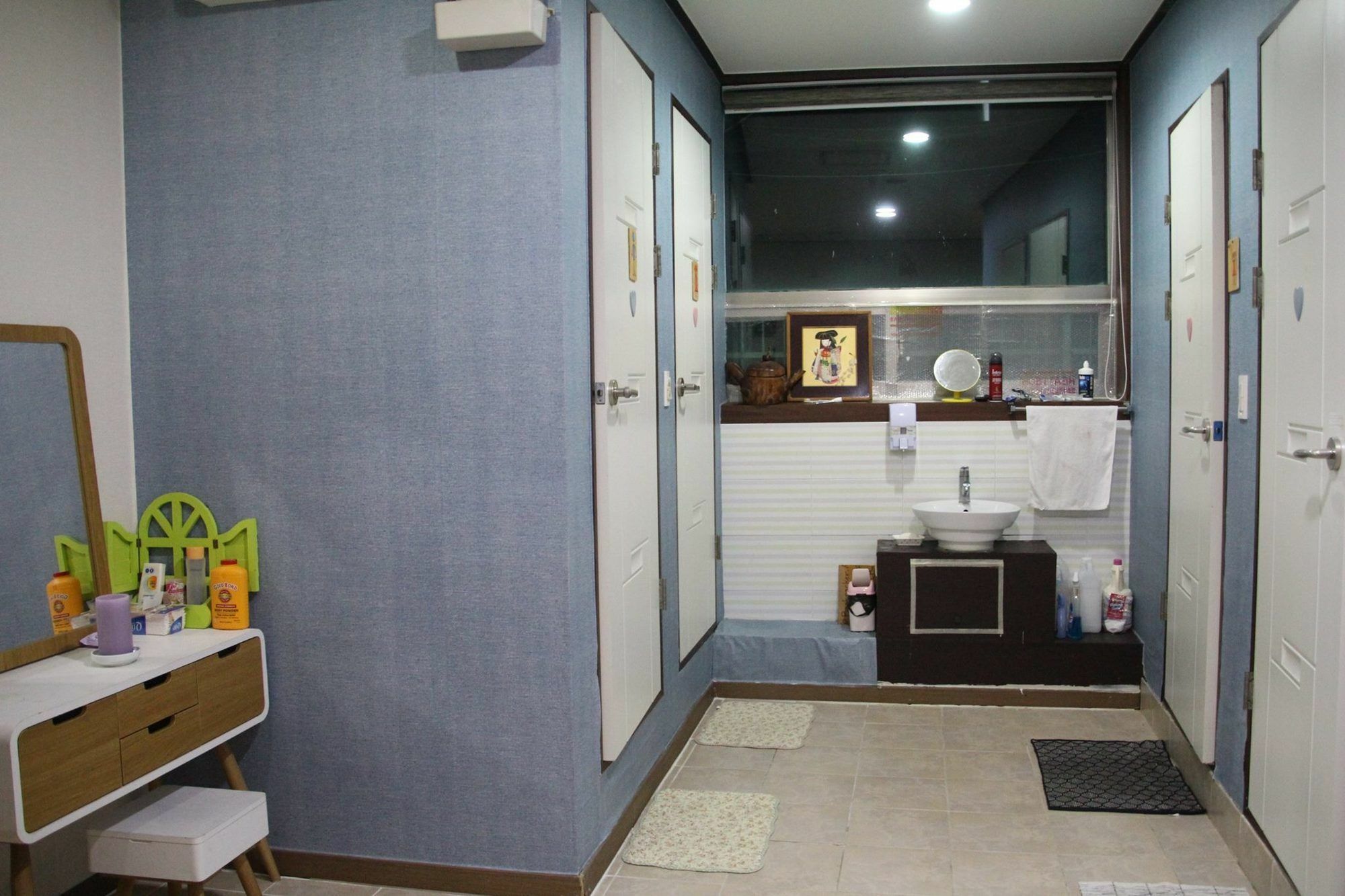 Backpackers' House Hotel Busan Bagian luar foto